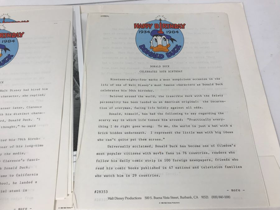 Walt Disney's Donald Duck Happy Birthday 1934-1984 50th Anniversary With (3) 8 X 10 Photos And Historical Overview Of Donald Duck [Photo 15]