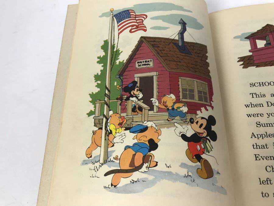 Pre-Disneyland 1939 Book School Days In Disneyville Told By Caroline D. Emerson Illustrated By The Walt Disney Studio [Photo 10]