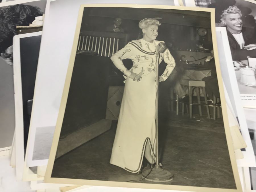 Collection Of Photographs Of Actress Collette Lyons And George Hearst (Some Movie Photographs - See Photos) [Photo 46]