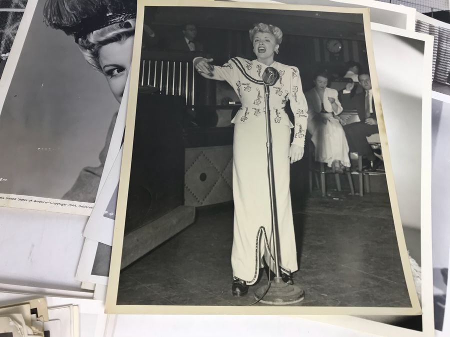 Collection Of Photographs Of Actress Collette Lyons And George Hearst (Some Movie Photographs - See Photos) [Photo 25]