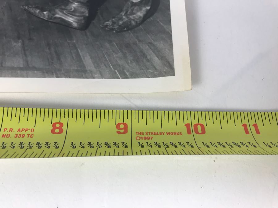 Great 8 X 10 Photo Showing Promotion Of Movie Peter Pan To Group Of Kids [Photo 4]