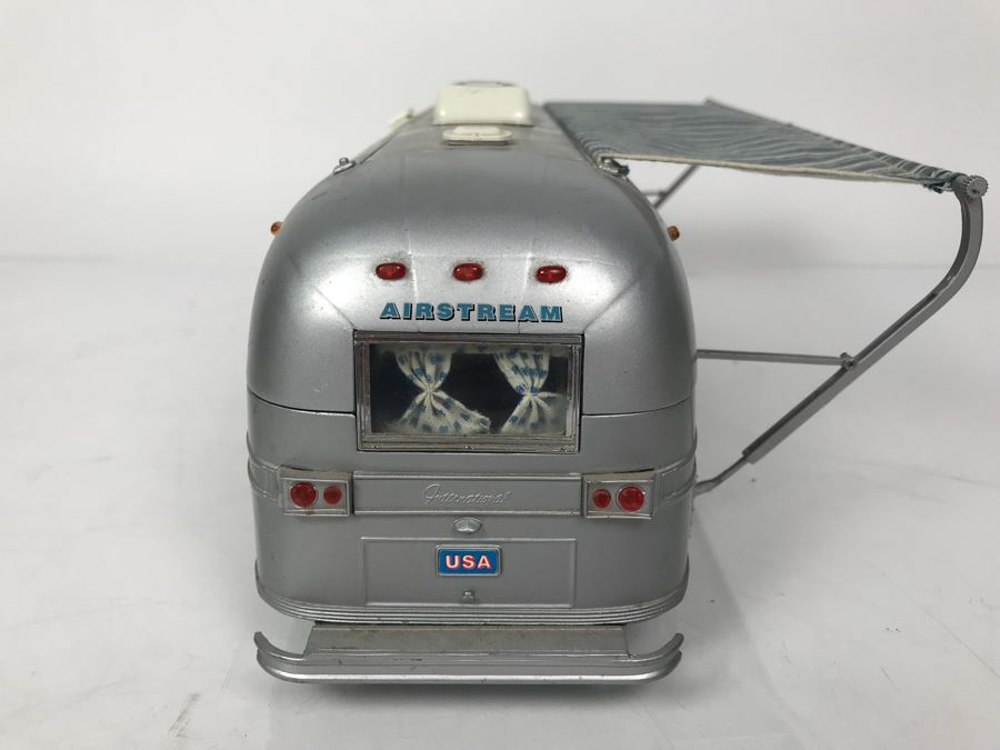 Franklin Mint Precision Model Of 1968 Airstream Trailer [Photo 11]