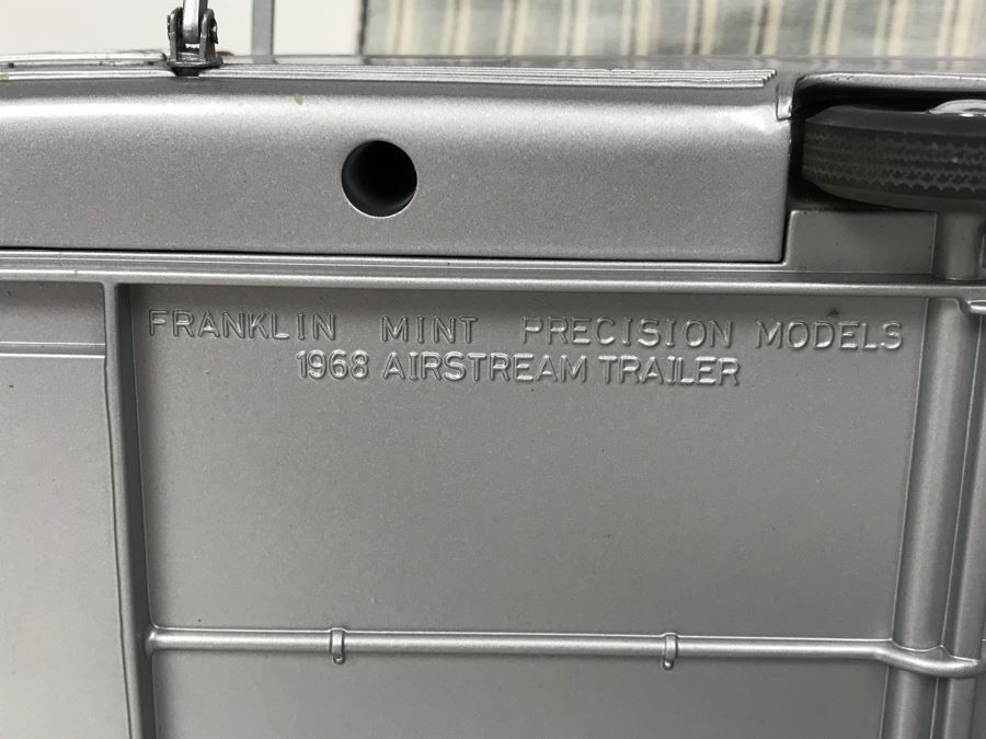 Franklin Mint Precision Model Of 1968 Airstream Trailer [Photo 31]