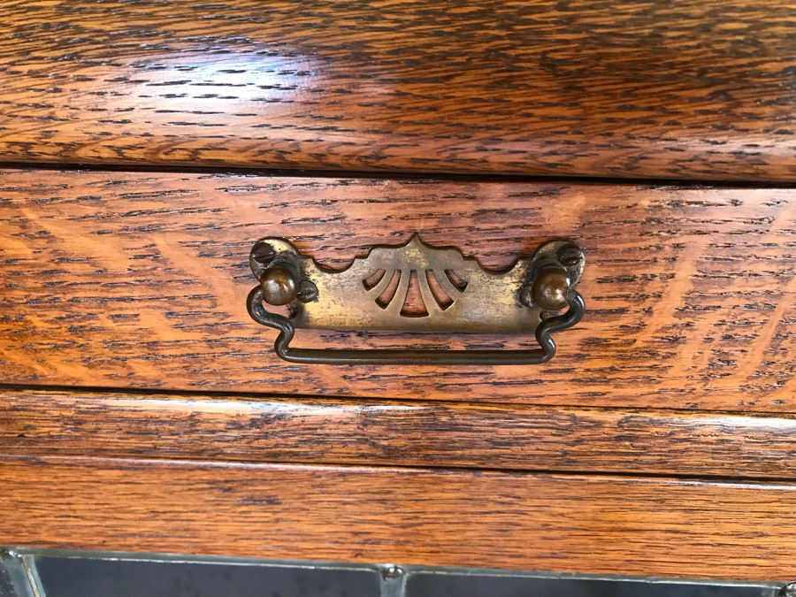 Antique Buffet Sideboard [Photo 7]