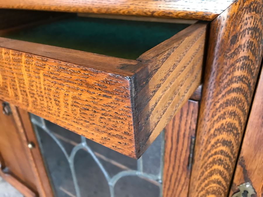 Antique Buffet Sideboard [Photo 9]