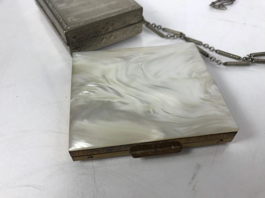 Collection Of Vintage Ladies Compacts [Photo 25]