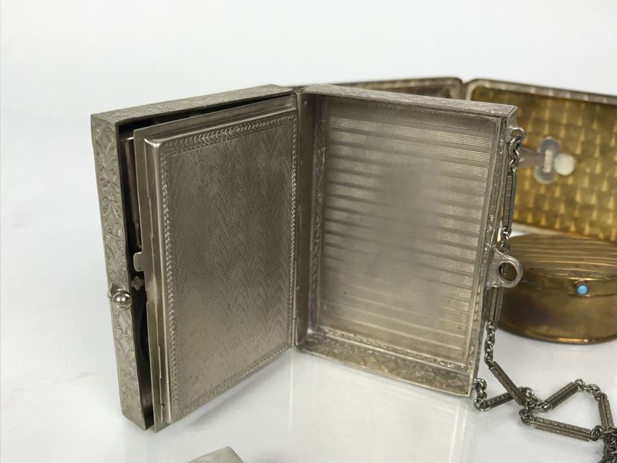 Collection Of Vintage Ladies Compacts [Photo 18]