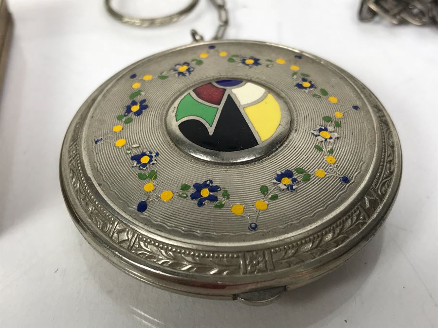 Collection Of Vintage Ladies Compacts [Photo 4]