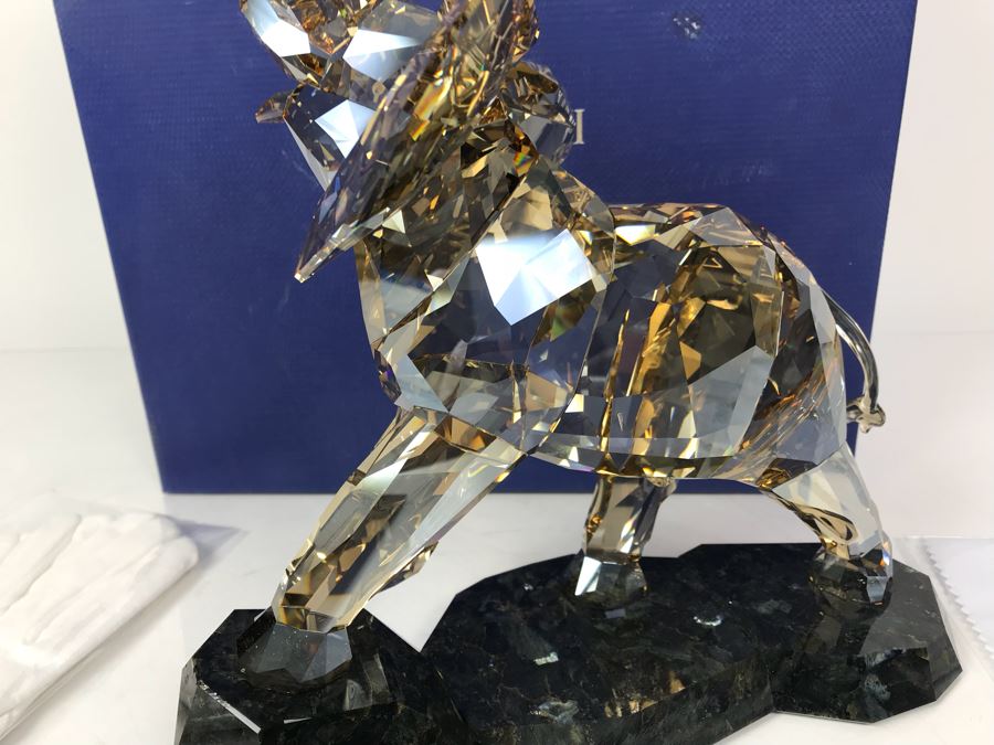 GRAND Swarovski Elephant Full-Colored On Cut Emerald Pearl Granite Base With Original Box And White Gloves Swarovski Crystal Soceity (SCS) Retails $1,690 [Photo 20]