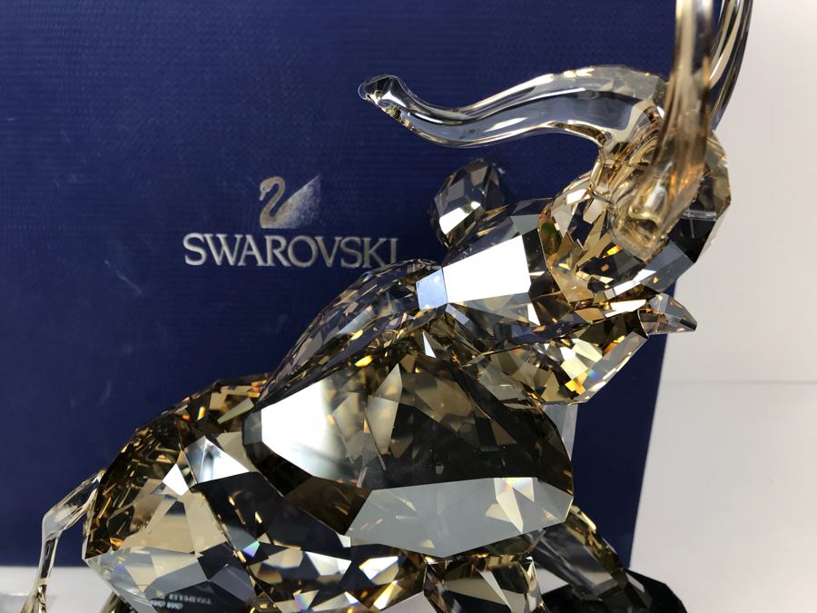 GRAND Swarovski Elephant Full-Colored On Cut Emerald Pearl Granite Base With Original Box And White Gloves Swarovski Crystal Soceity (SCS) Retails $1,690 [Photo 5]