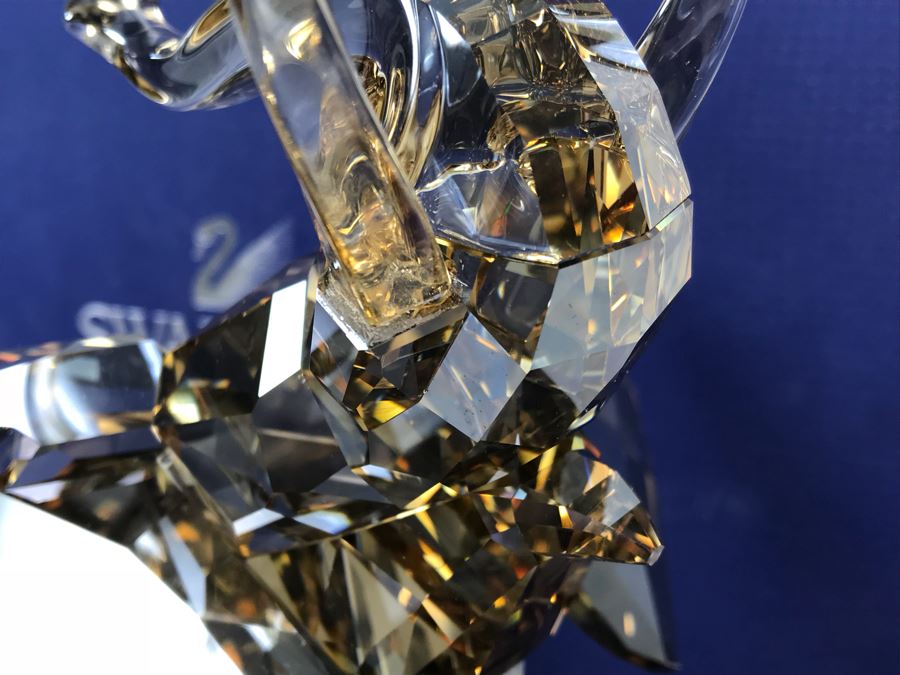 GRAND Swarovski Elephant Full-Colored On Cut Emerald Pearl Granite Base With Original Box And White Gloves Swarovski Crystal Soceity (SCS) Retails $1,690 [Photo 11]