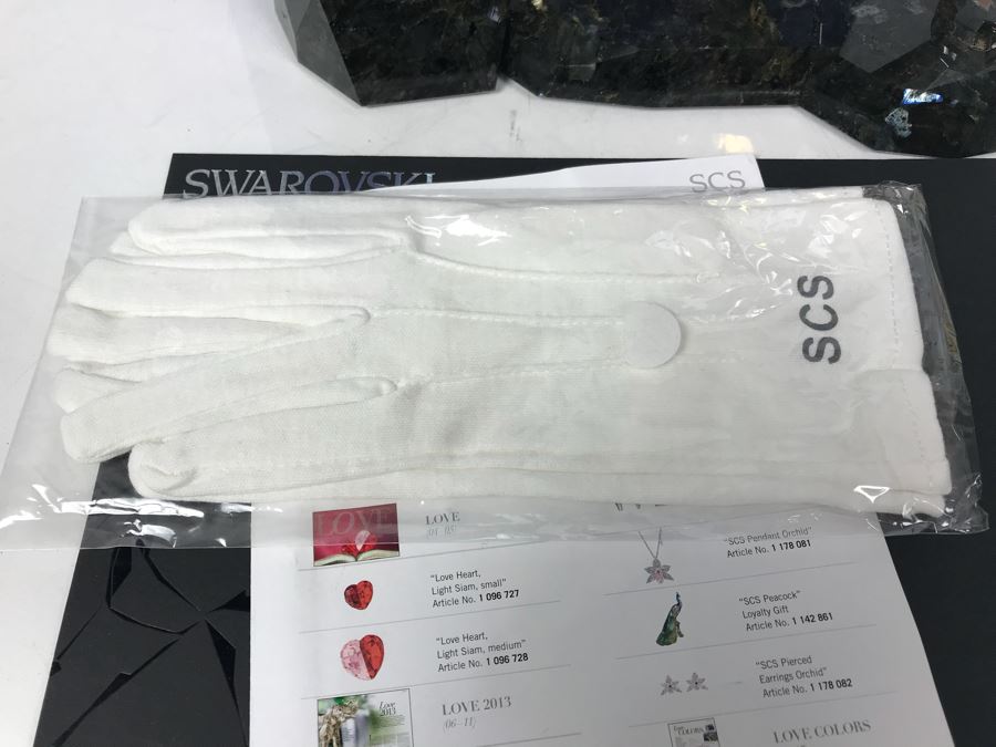 GRAND Swarovski Elephant Full-Colored On Cut Emerald Pearl Granite Base With Original Box And White Gloves Swarovski Crystal Soceity (SCS) Retails $1,690 [Photo 25]