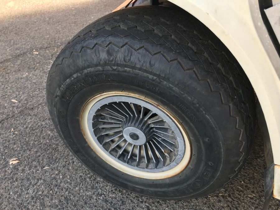 Working YAMAHA Electric Golf Cart (Client Recently Paid $750 To Service Cart 5 Months Ago) With Portable Battery Charger (Note That One Tire Is Flat And May Need Replacing) [Photo 21]