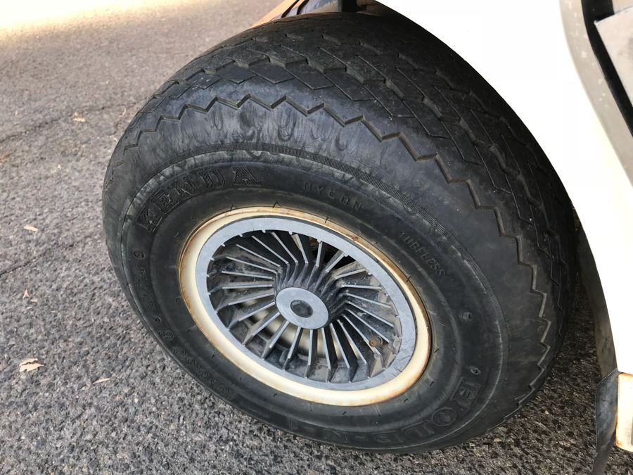 Working YAMAHA Electric Golf Cart (Client Recently Paid $750 To Service Cart 5 Months Ago) With Portable Battery Charger (Note That One Tire Is Flat And May Need Replacing) [Photo 20]