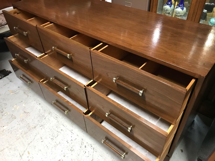 Mid Century Modern 9-Drawer Chest Of Drawers Dresser By American Of Martinsville 62'W X 19'D X 31'H [Photo 9]