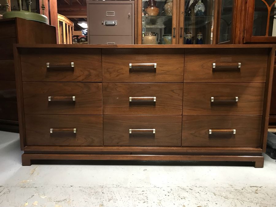 Mid Century Modern 9-Drawer Chest Of Drawers Dresser By American Of Martinsville 62'W X 19'D X 31'H [Photo 2]