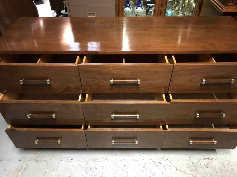 Mid Century Modern 9-Drawer Chest Of Drawers Dresser By American Of Martinsville 62'W X 19'D X 31'H [Photo 8]