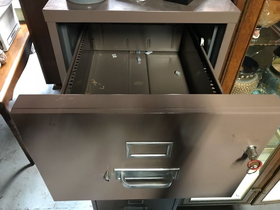 4-Drawer Filing Cabinet Safe With Key [Photo 3]