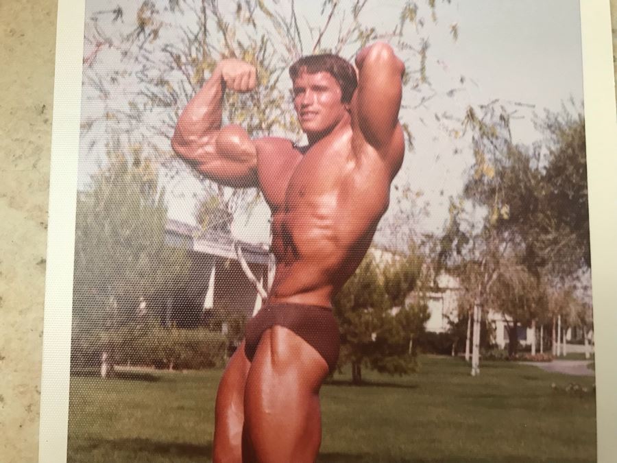 Collection Of (6) Vintage Color Photographs Of An Early Arnold Schwarzenegger By Photographer Dr. Michael Walczak [Photo 6]