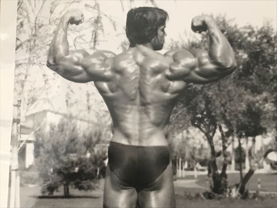 Collection Of (4) Vintage B&W And Color Photographs Of An Early Arnold Schwarzenegger By Photographer Dr. Michael Walczak [Photo 13]