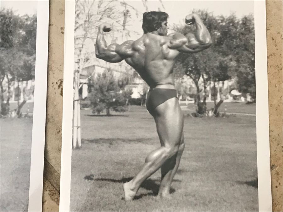 Collection Of (4) Vintage B&W And Color Photographs Of An Early Arnold Schwarzenegger By Photographer Dr. Michael Walczak [Photo 8]