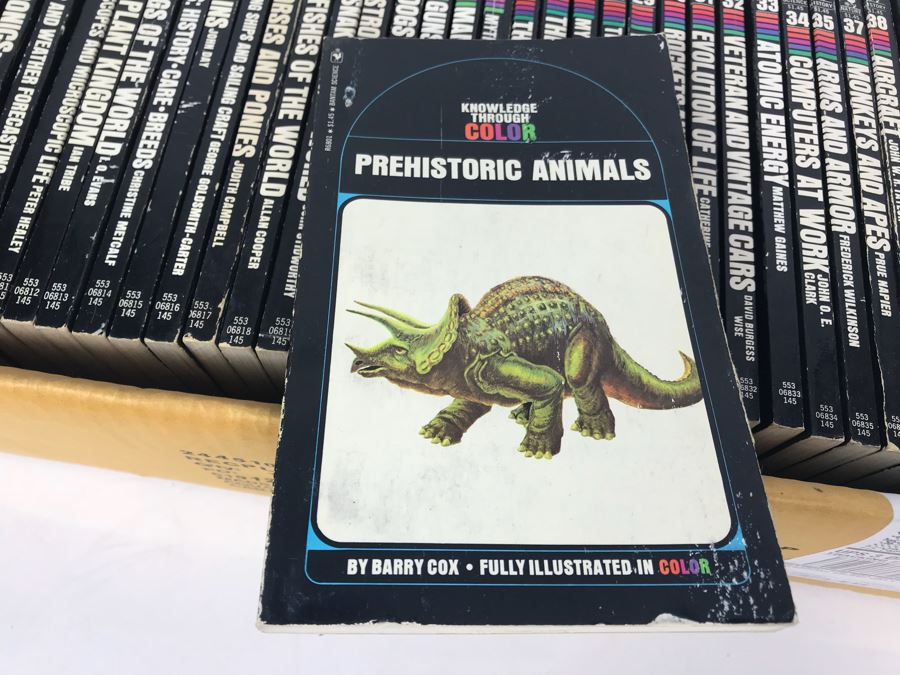 Series Of Paperback Books 'Knowledge Through Color' [Photo 2]