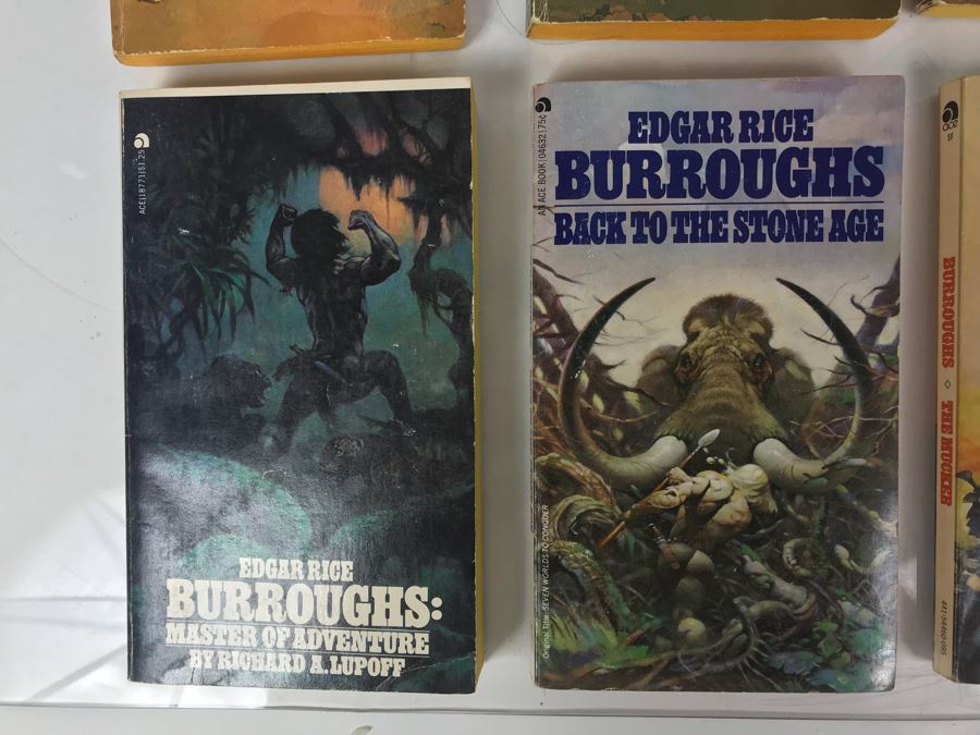 (15) Paperback Books By Edgar Rice Burroughs [Photo 8]