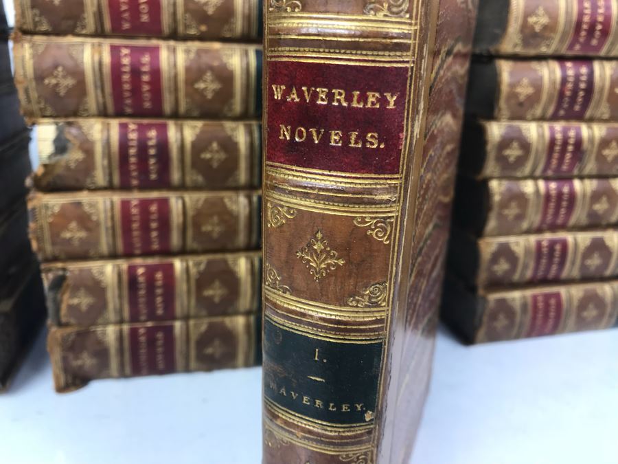 Collection Of (25) Antique Leatherbound Books 'Waverley Novels' [Photo 11]