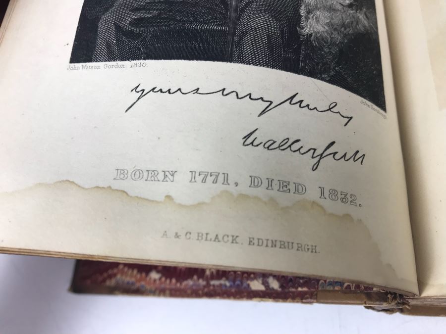 Collection Of (25) Antique Leatherbound Books 'Waverley Novels' [Photo 13]