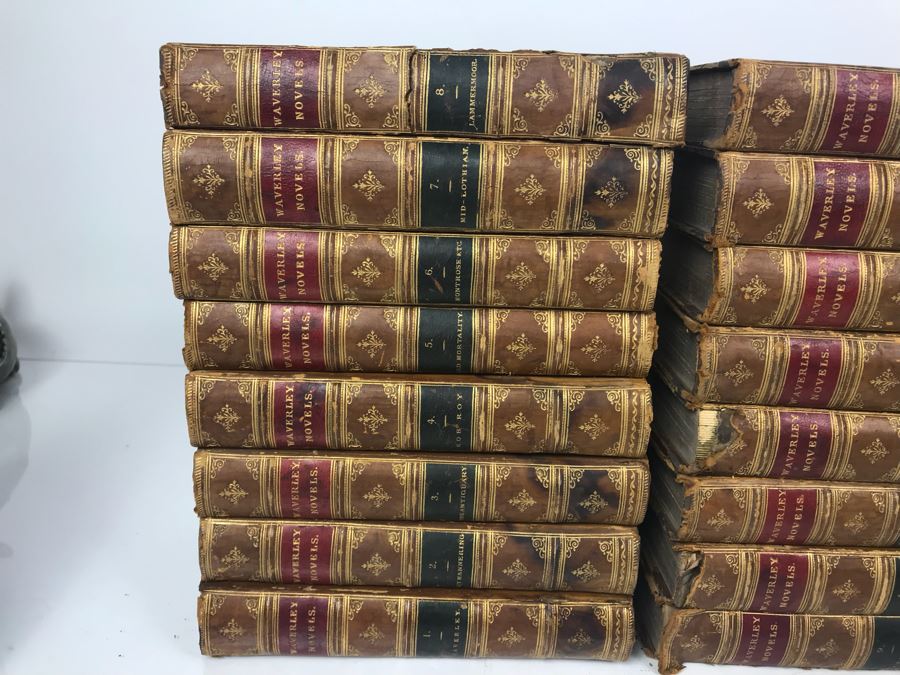 Collection Of (25) Antique Leatherbound Books 'Waverley Novels' [Photo 2]