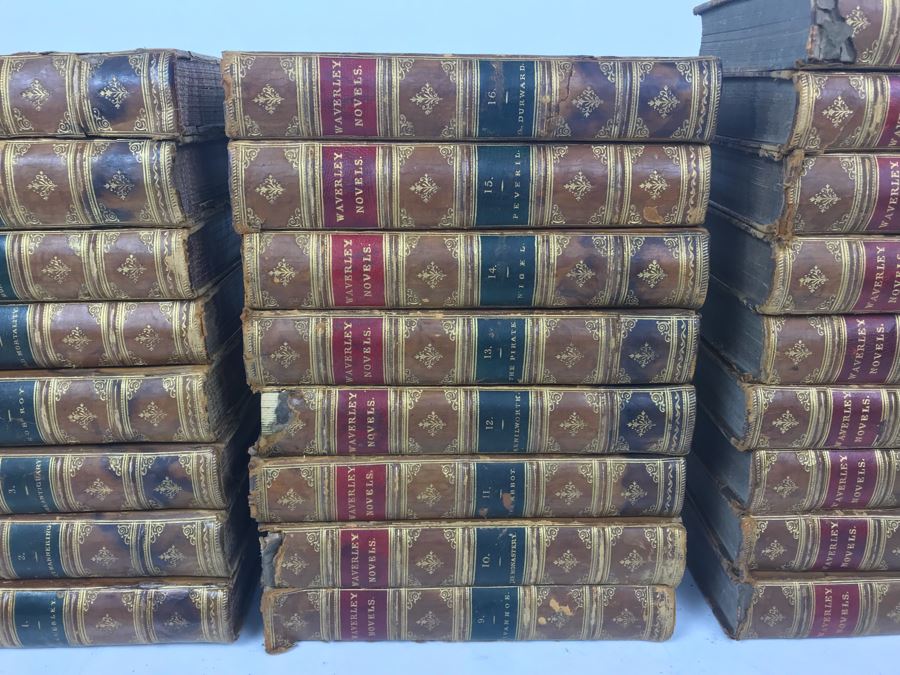 Collection Of (25) Antique Leatherbound Books 'Waverley Novels' [Photo 4]