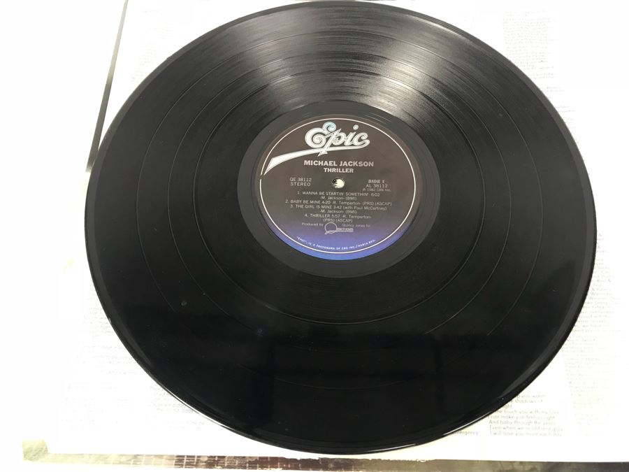 Michael Jackson Thriller Vinyl Record [Photo 8]
