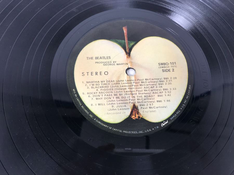 JUST ADDED - (2) Beatles Vinyl Records: The White Album (0731305) And Revolver [Photo 14]