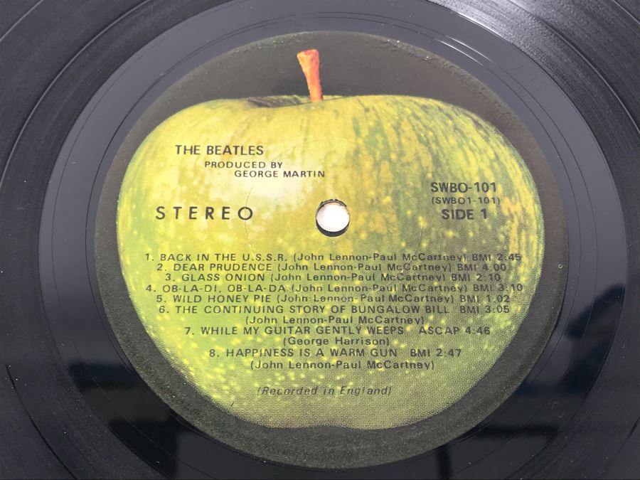 JUST ADDED - (2) Beatles Vinyl Records: The White Album (0731305) And Revolver [Photo 16]