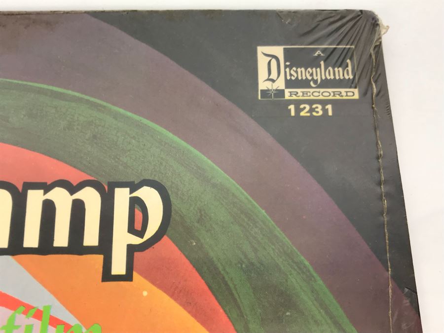 JUST ADDED - Sealed Vinyl Record Walt Disney's Lady And The Tramp (Note That Wrapper Is Open Slightly As Shown) [Photo 3]