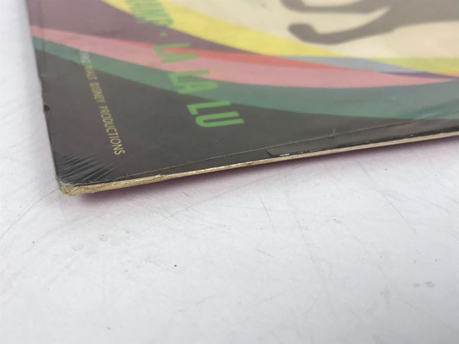 JUST ADDED - Sealed Vinyl Record Walt Disney's Lady And The Tramp (Note That Wrapper Is Open Slightly As Shown) [Photo 5]