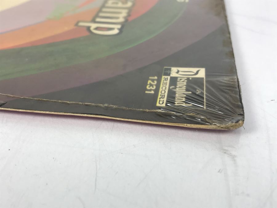 JUST ADDED - Sealed Vinyl Record Walt Disney's Lady And The Tramp (Note That Wrapper Is Open Slightly As Shown) [Photo 6]