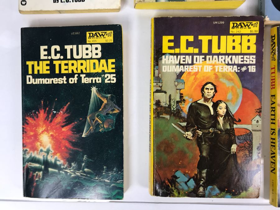 (18) Paperback Books By E. C. Tubb [Photo 8]