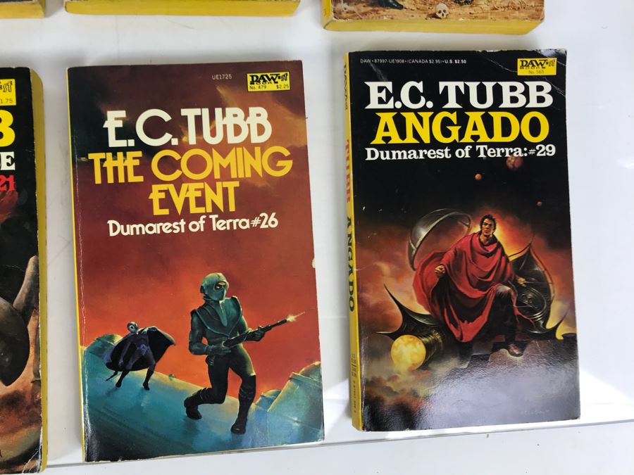 (18) Paperback Books By E. C. Tubb [Photo 10]