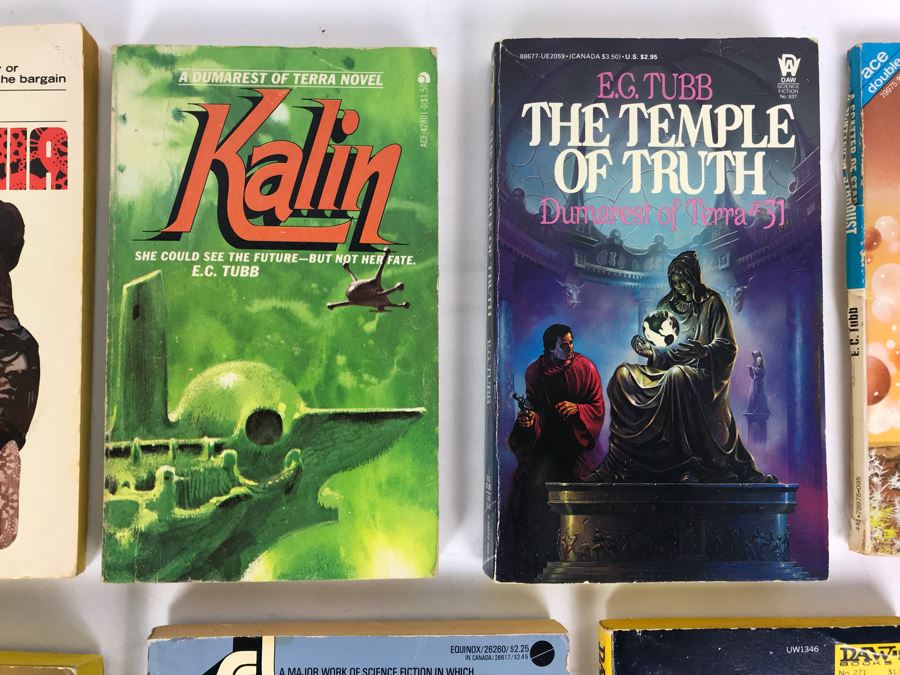 (18) Paperback Books By E. C. Tubb [Photo 3]