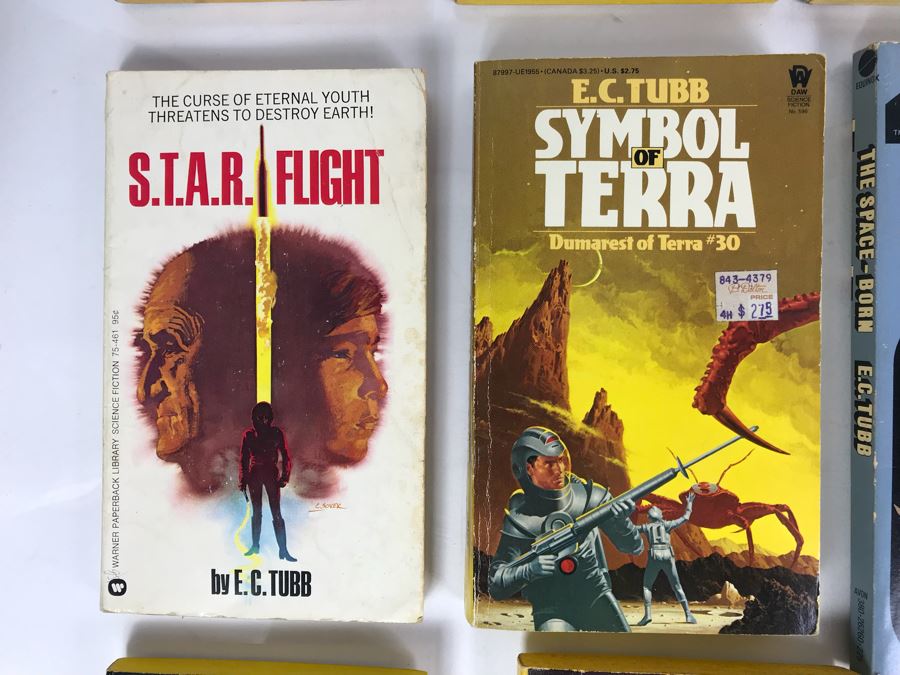 (18) Paperback Books By E. C. Tubb [Photo 5]