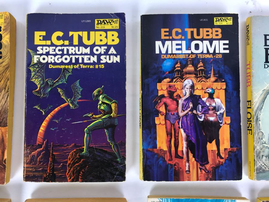 (12) Paperback Books By E. C. Tubb [Photo 4]