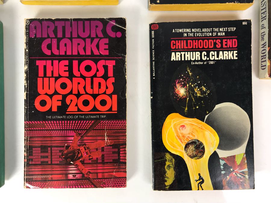 Paperback Books By Arthur C. Clarke And Jules Verne [Photo 5]