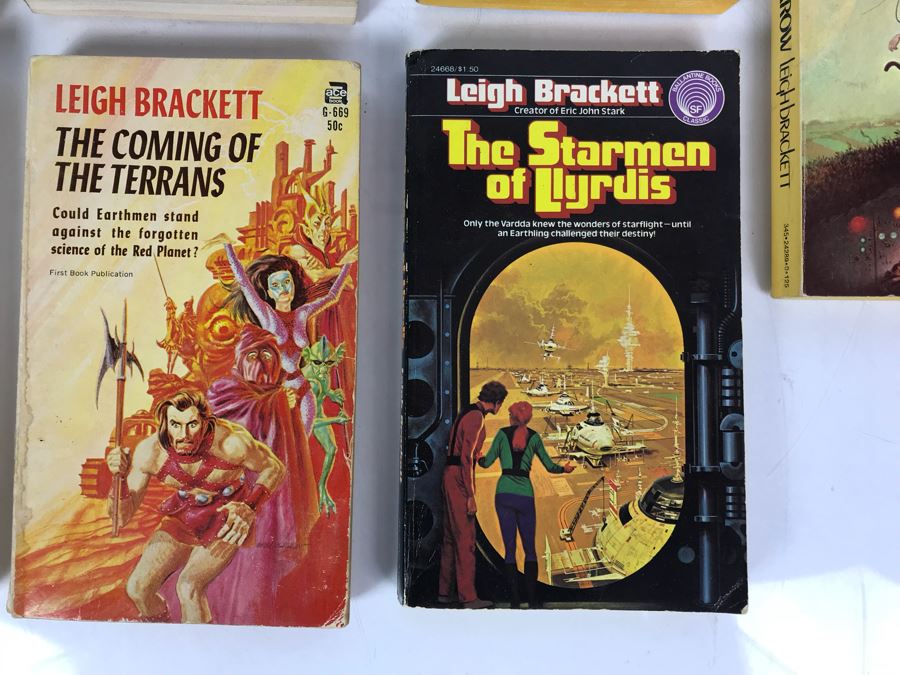 (7) Paperback Books By Leigh Brackett [Photo 4]