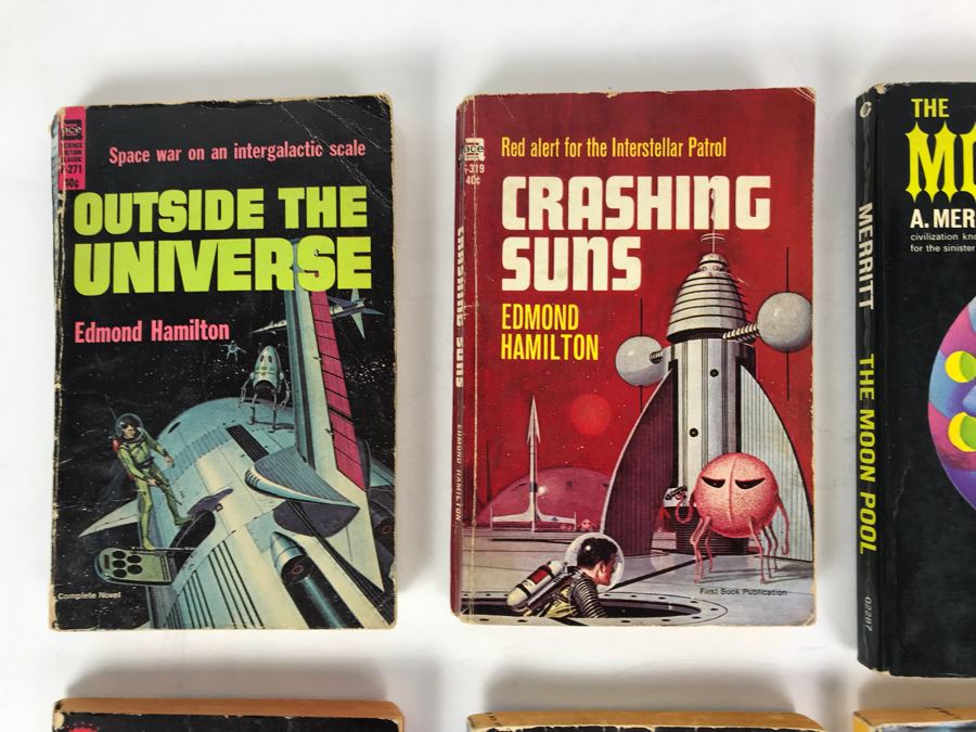 (9) Paperback Books By Edmond Hamilton [Photo 2]