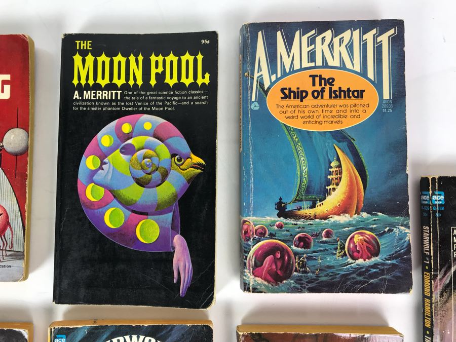 (9) Paperback Books By Edmond Hamilton [Photo 3]