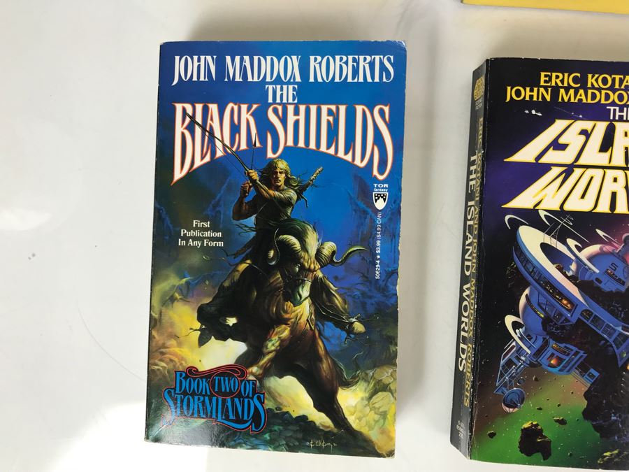 (8) Paperback Books By John Maddox Roberts - (4) Books Are Signed By John Maddox Roberts [Photo 3]