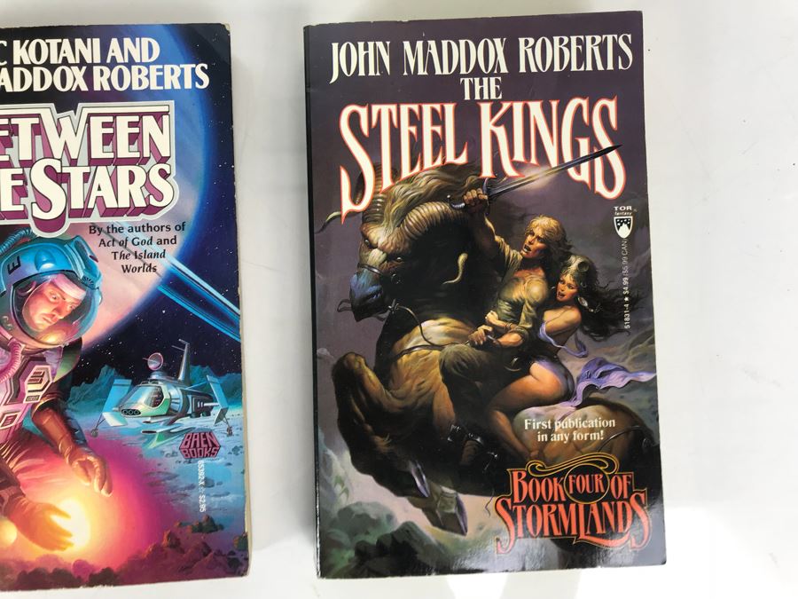 (8) Paperback Books By John Maddox Roberts - (4) Books Are Signed By John Maddox Roberts [Photo 7]