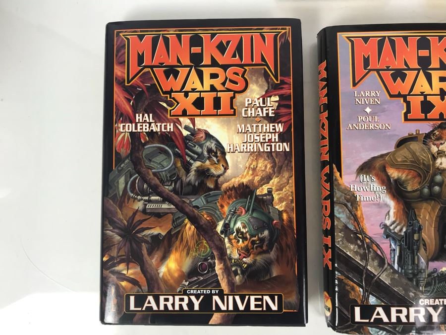 (3) First Printing Hardcover Books And (2) Paperback Books By Larry Niven [Photo 2]