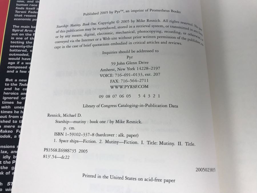 Pair Of Hardcover Books By Mike Resnick [Photo 3]